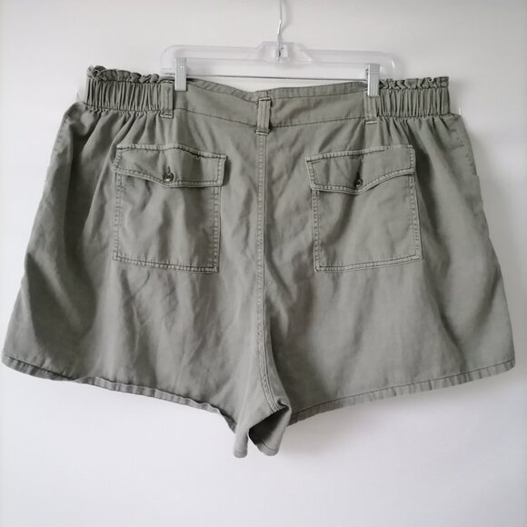 Old Navy Womens Gray High Rise Flat Front Pockets Bermuda Shorts Plus Size 3X - Picture 4 of 6